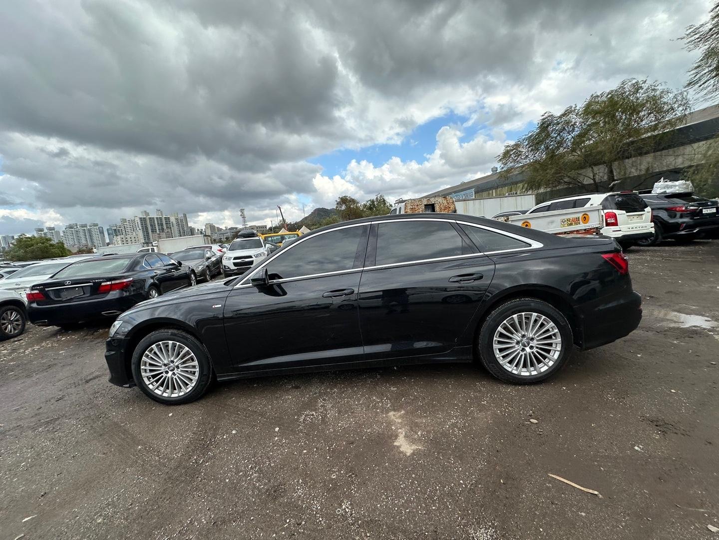 Audi A6 40 TDI quattro 2020 - black — Korean used car export by HD Trading (photo 3)