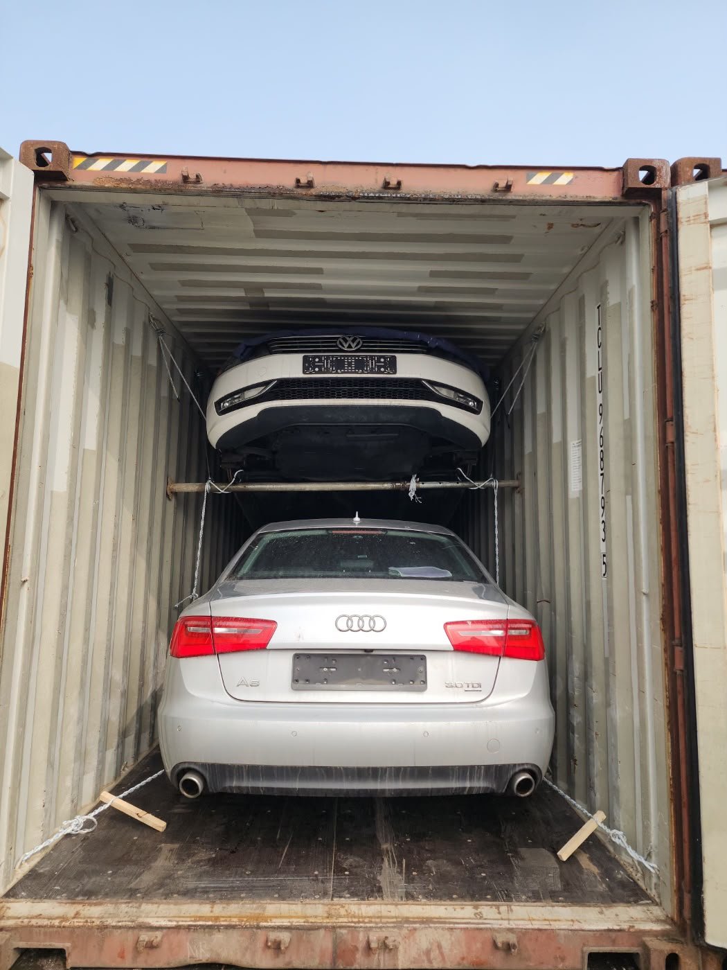 Audi A8 L 3.0 TDI Quattro 2012 - black — Korean used car export by HD Trading (photo 2)