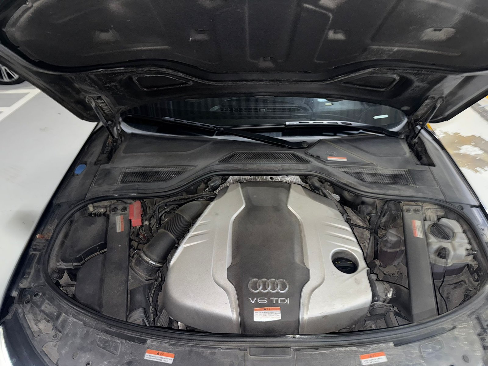 Audi A8 L 50 TDI quattro 2015 - Black — Korean used car export by HD Trading (photo 19)