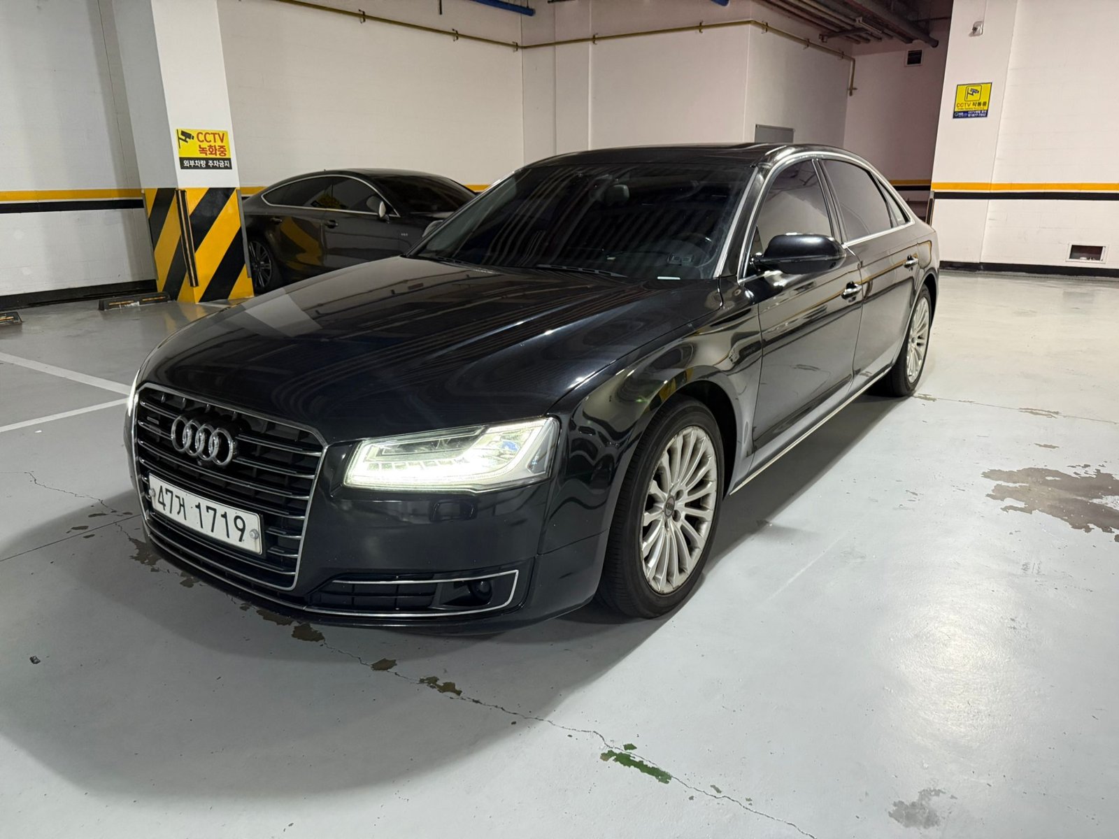 Audi A8 L 50 TDI quattro 2015 - Black — Korean used car export by HD Trading (photo 20)