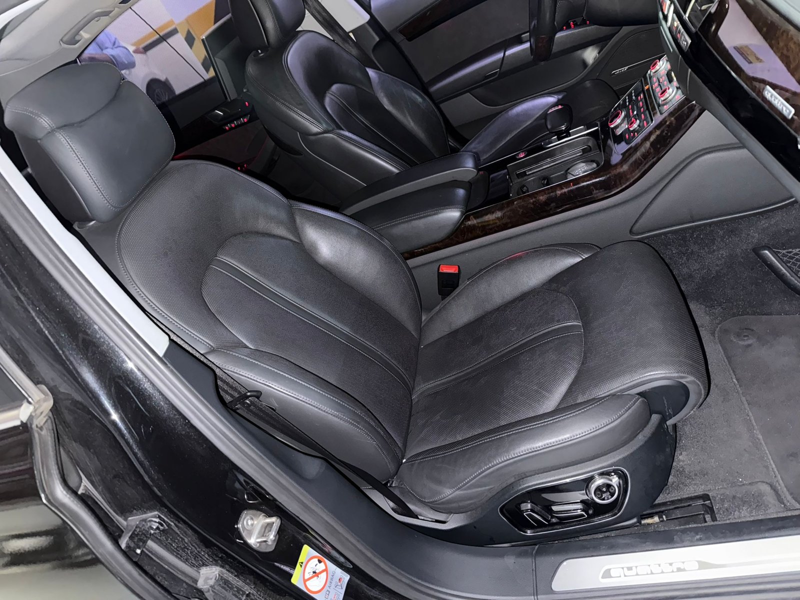Audi A8 L 50 TDI quattro 2015 - Black — Korean used car export by HD Trading (photo 38)