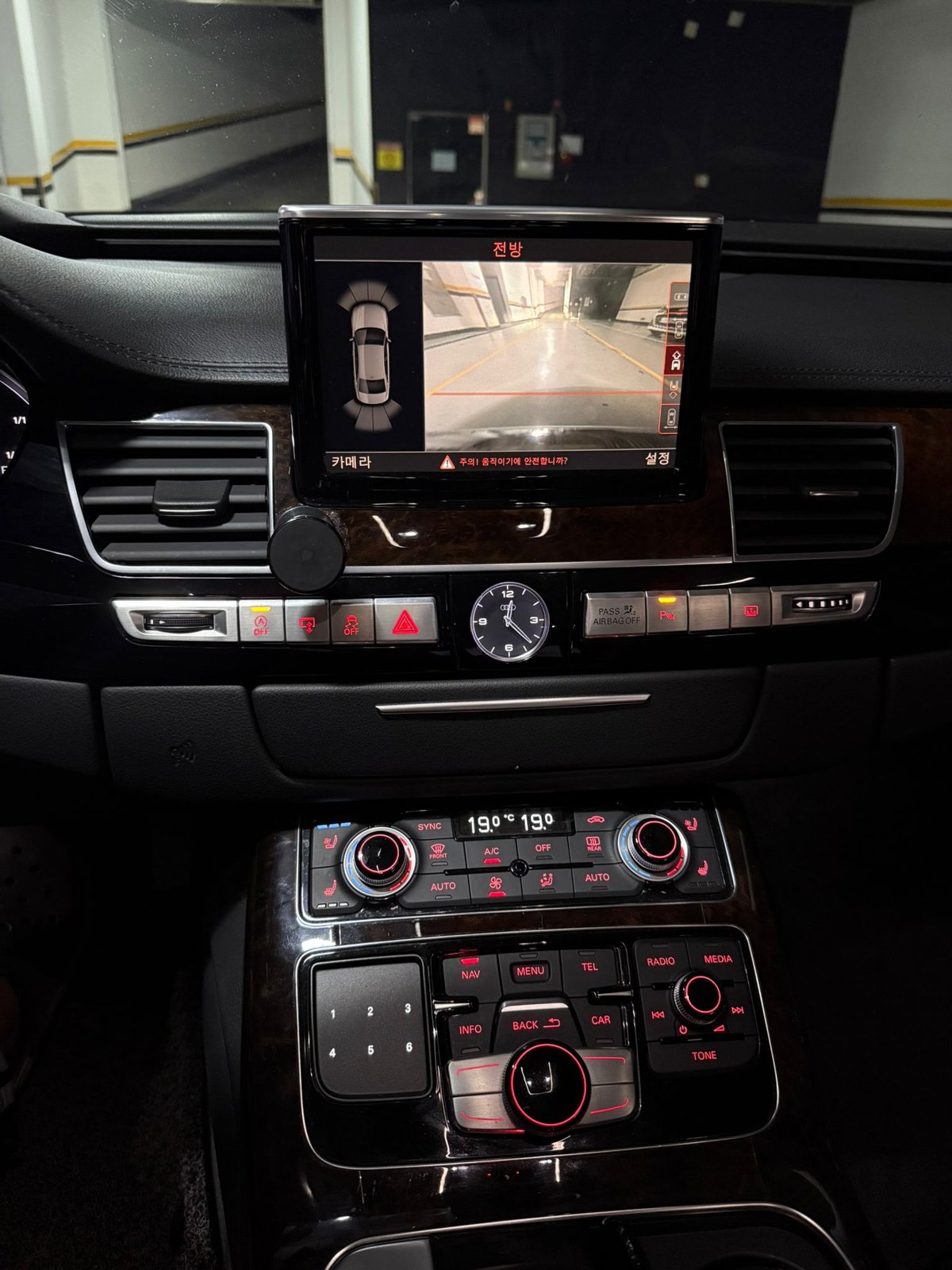 Audi A8 L 50 TDI quattro 2015 - Black — Korean used car export by HD Trading (photo 51)