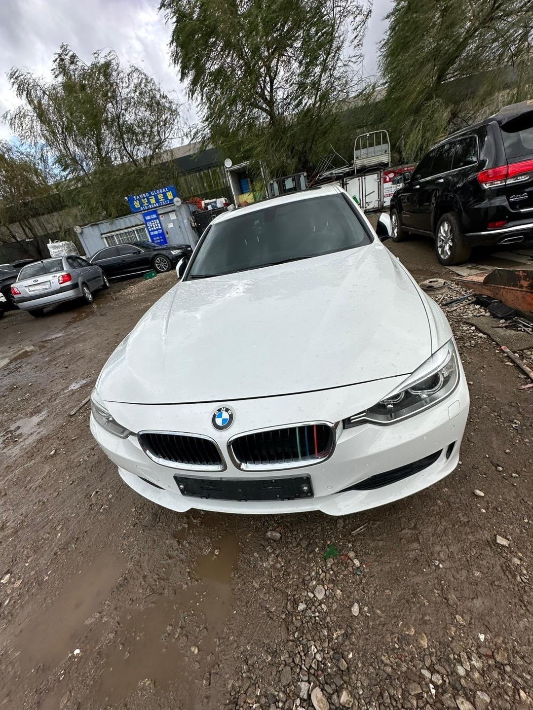 BMW 320d 2012 - white — Korean used car export by HD Trading (photo 1)