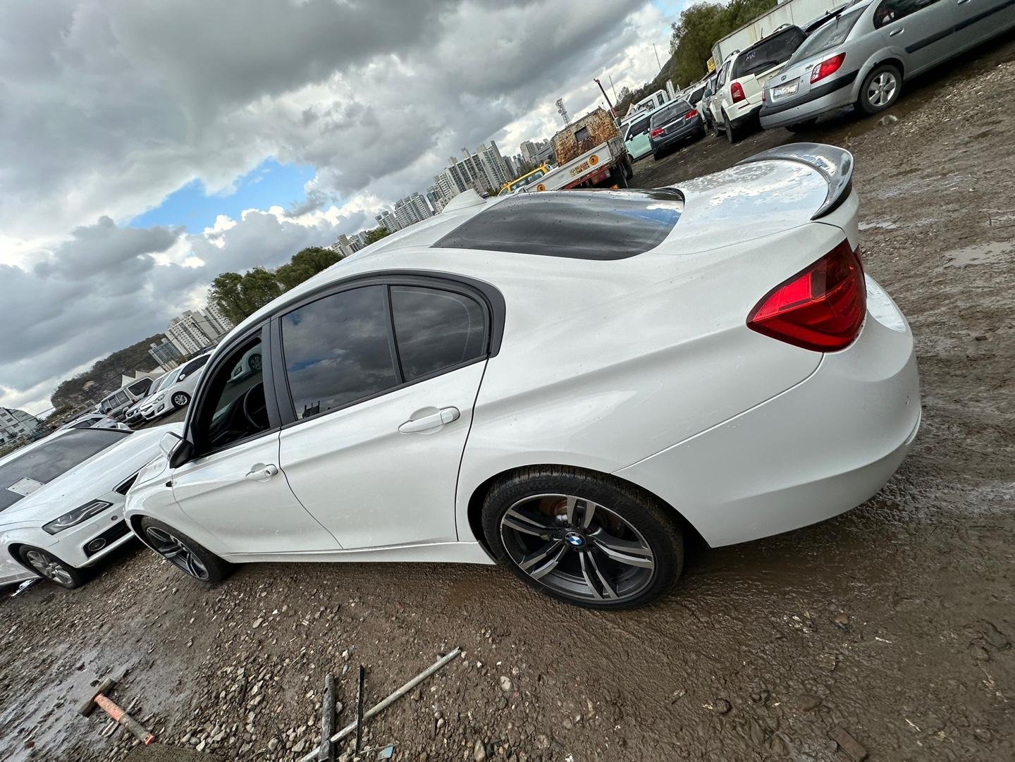 BMW 320d 2012 - white — Korean used car export by HD Trading (photo 2)