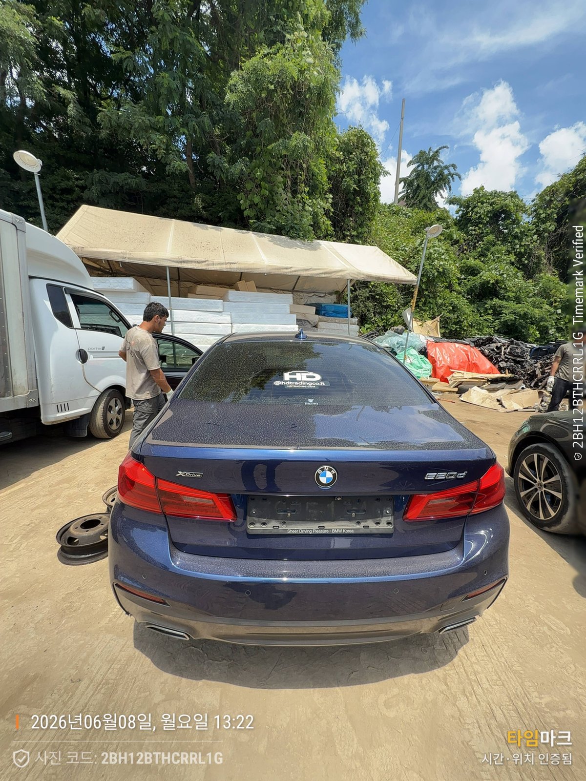 BMW 520d xDrive 2019 - blue — Korean used car export by HD Trading (photo 2)