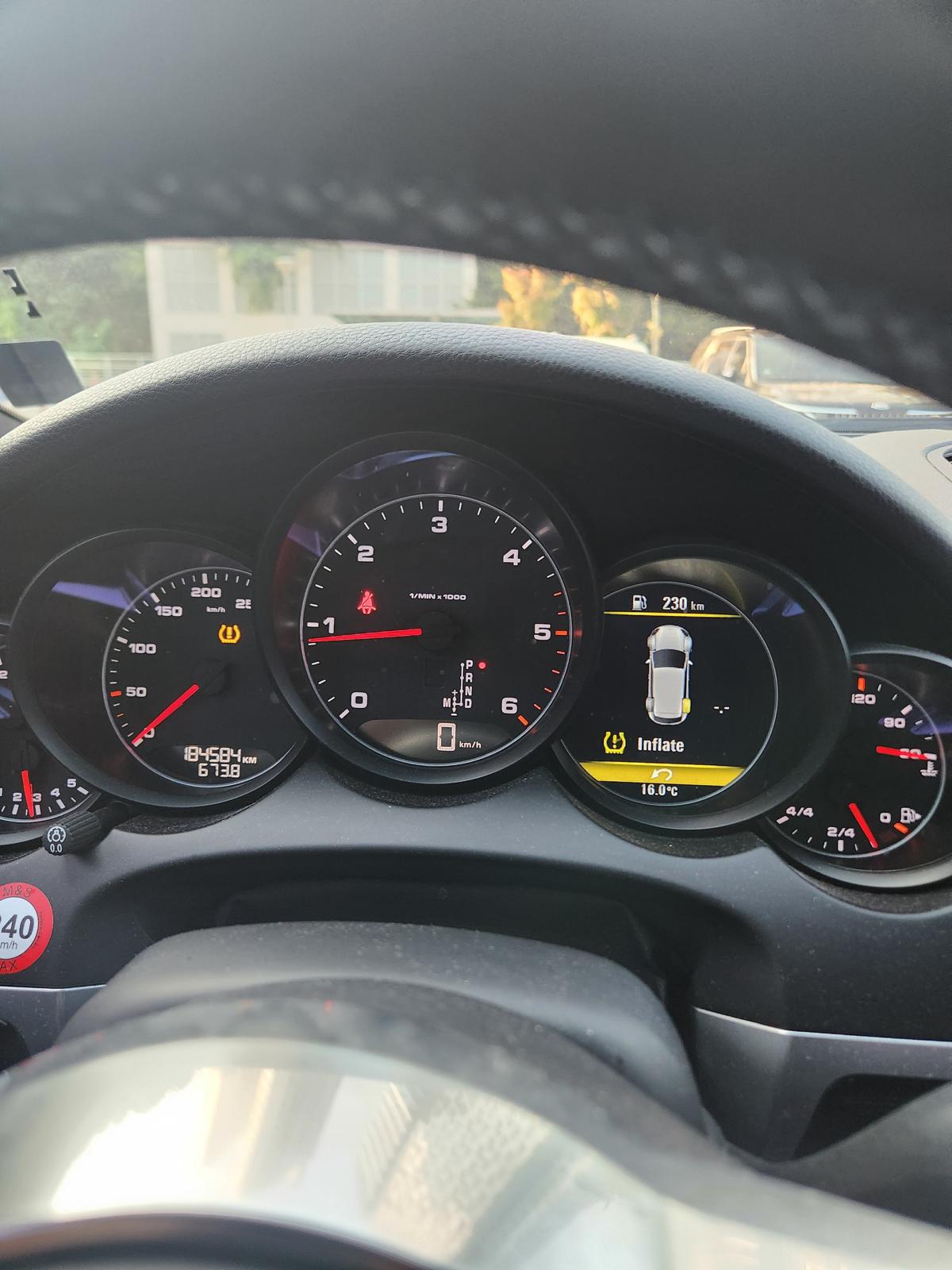 Porsche Cayenne Diesel 2015-2018 - White - HD Trading Korea car export