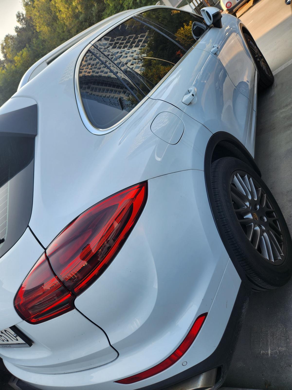 Porsche Cayenne Diesel 2015-2018 - White - HD Trading Korea car export