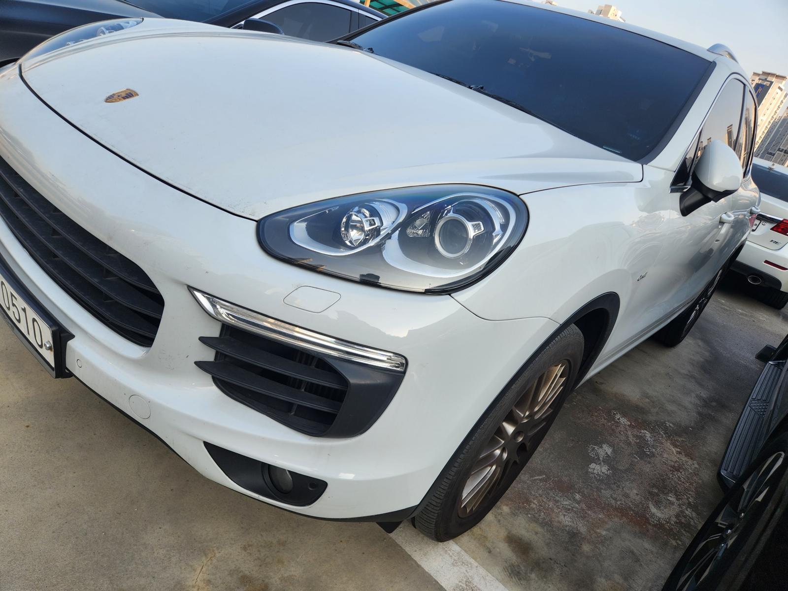 Porsche Cayenne Diesel 2015-2018 - White - HD Trading Korea car export