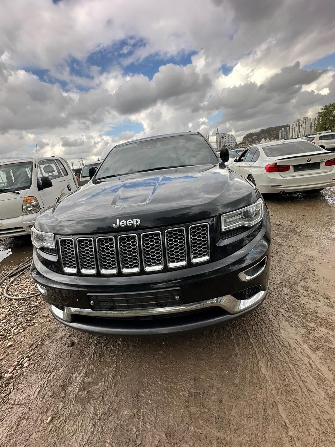 Jeep Grand Cherokee 3.0L Summit 2015 - black — Korean used car export by HD Trading (photo 1)