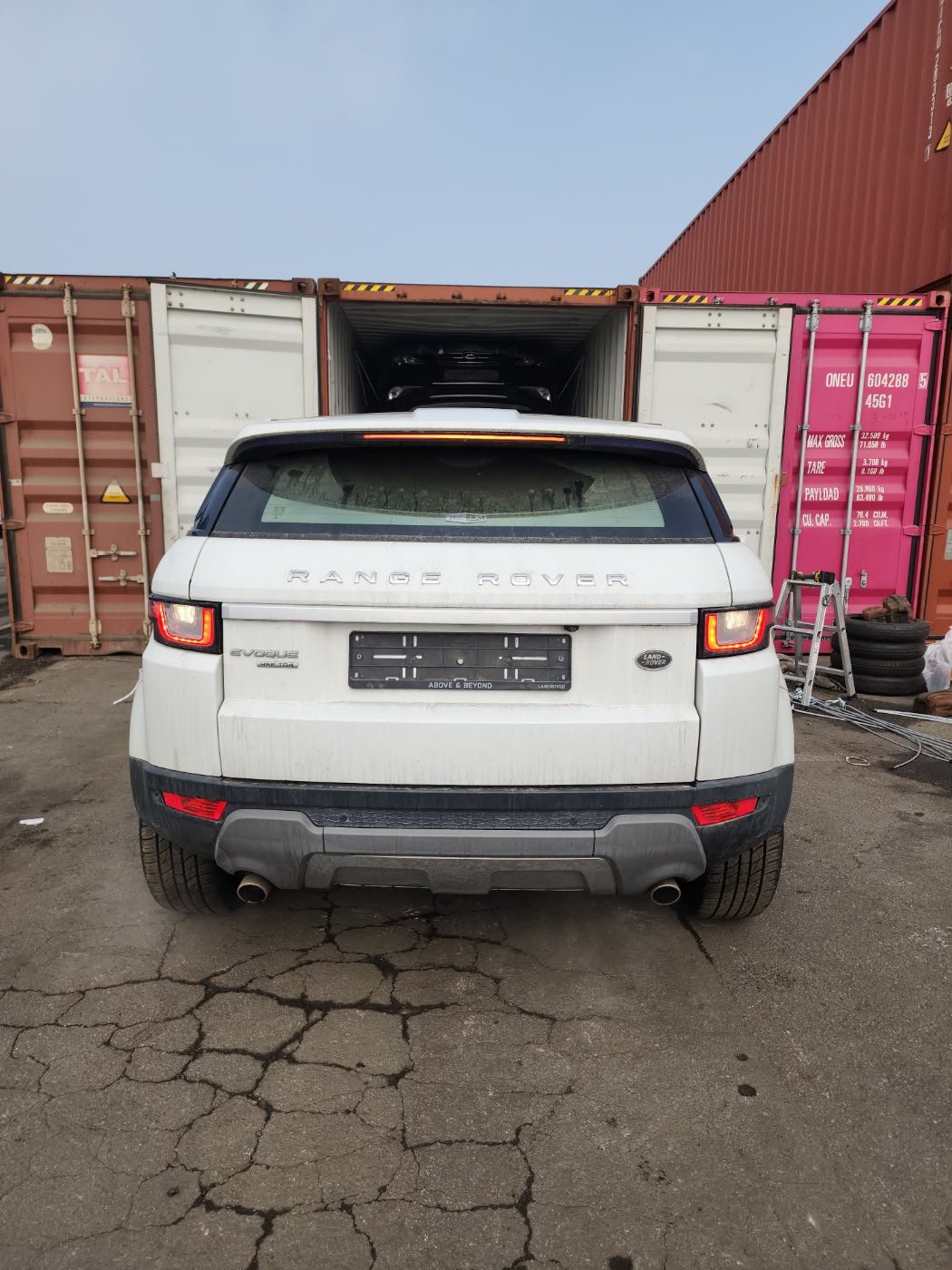 Land Rover Range Rover Evoque 2.0D HSE 2016 - white — Korean used car export by HD Trading (photo 2)
