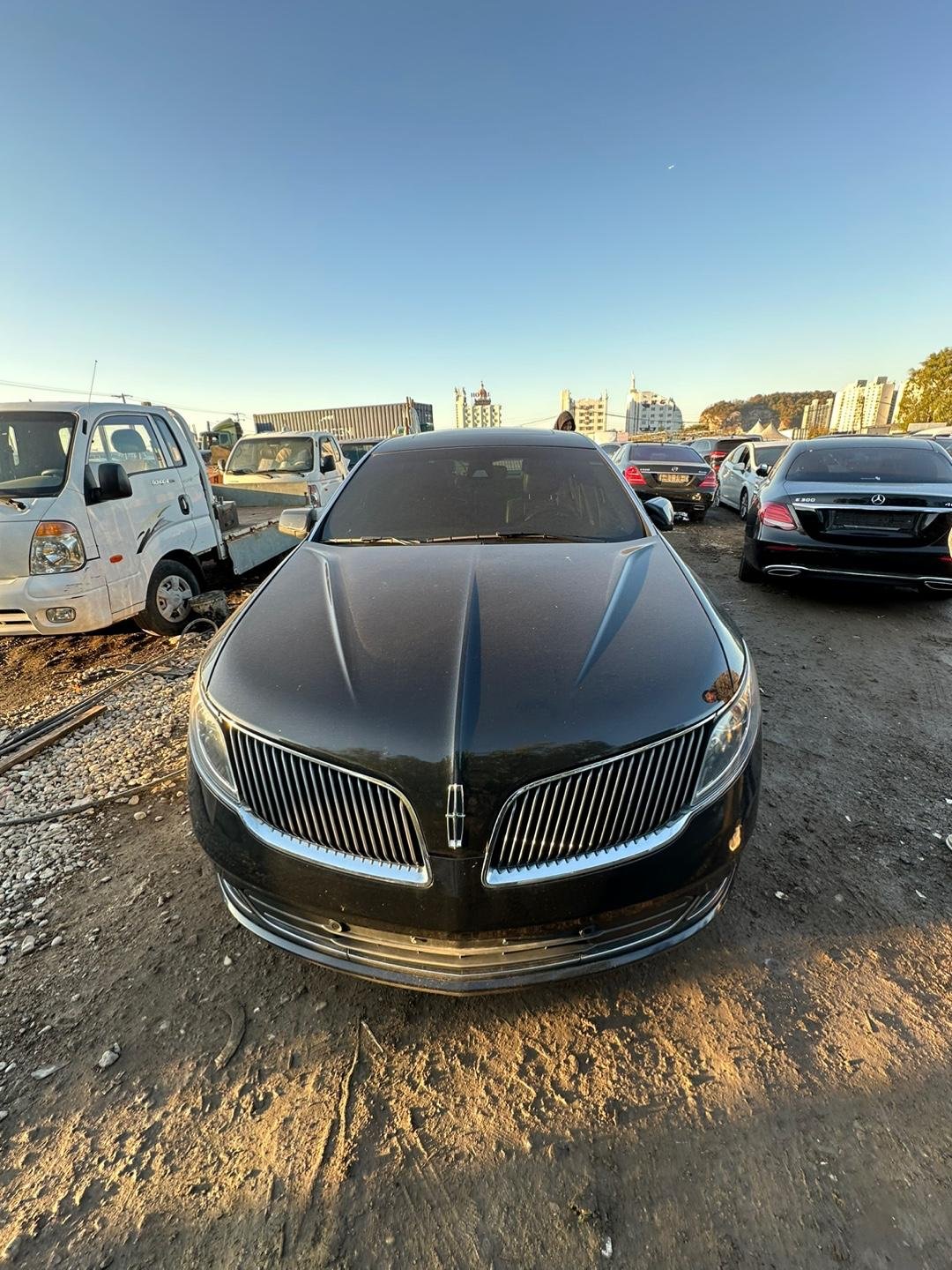 Lincoln MKS 2015 - black — Korean used car export by HD Trading (photo 1)