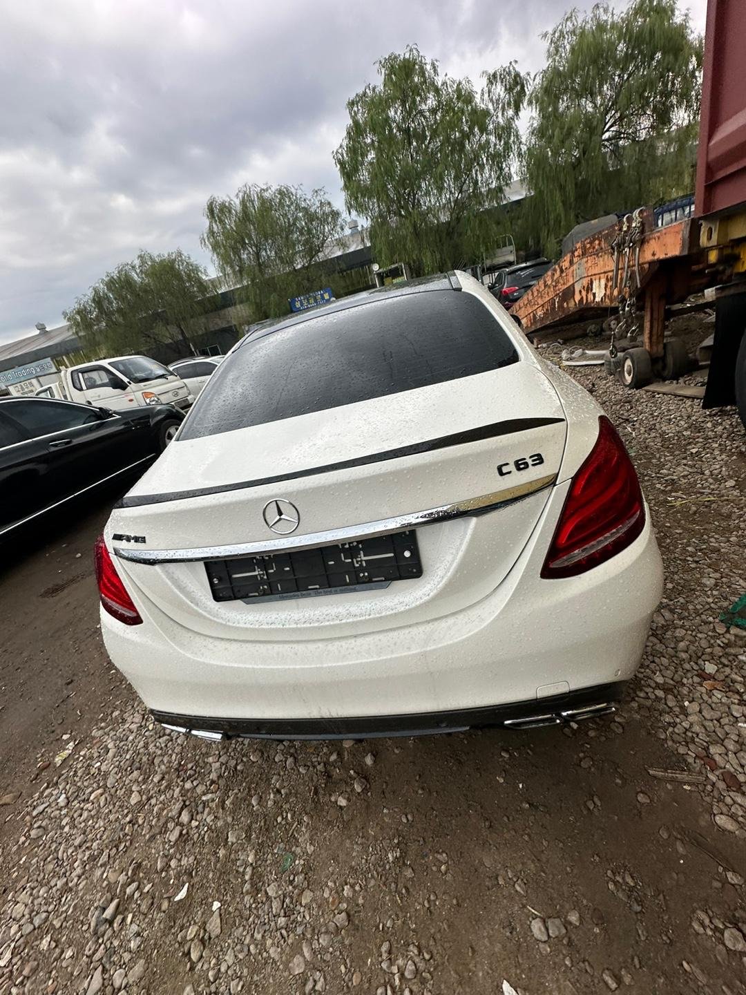 Mercedes-Benz AMG C63 2015 - white — Korean used car export by HD Trading (photo 4)
