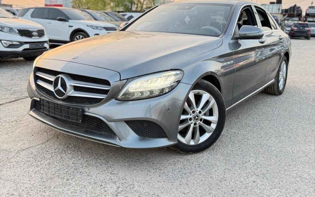 Mercedes-Benz C220d 2019 – Grey