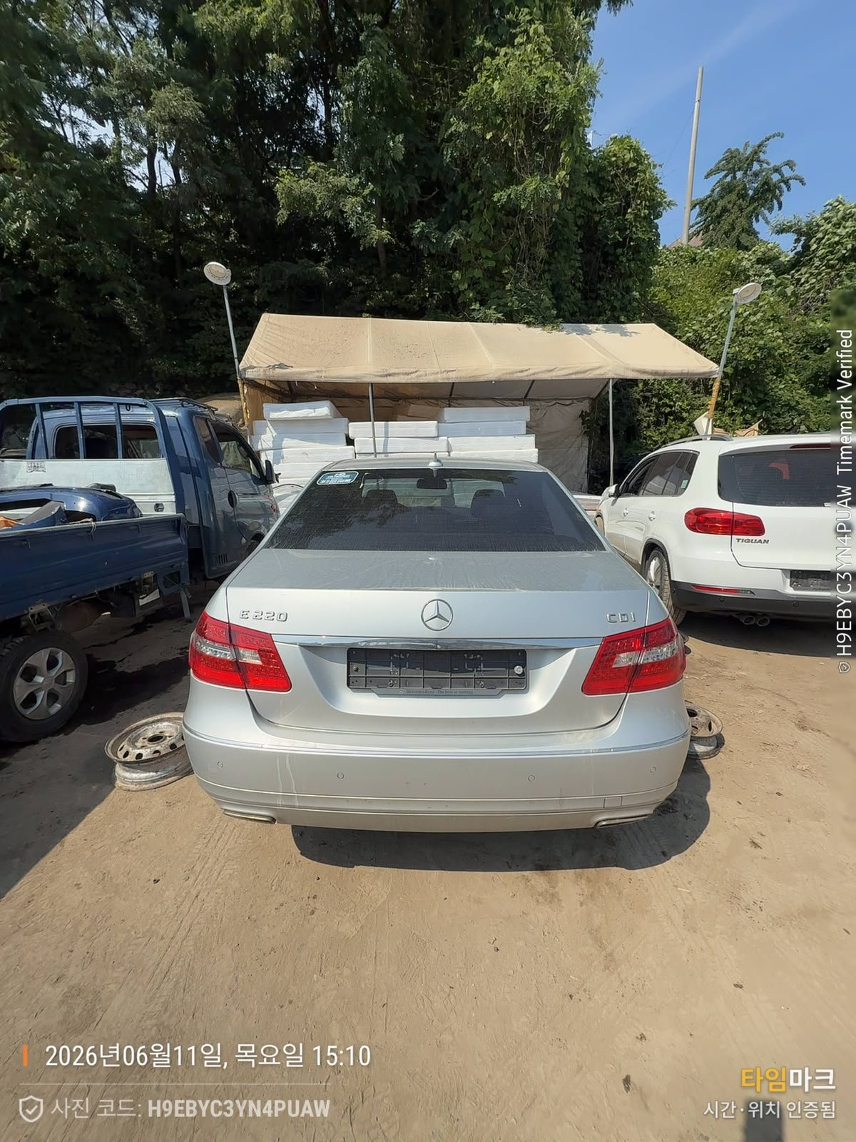 Mercedes-Benz E 220 CDI 2013 - silver — Korean used car export by HD Trading (photo 2)