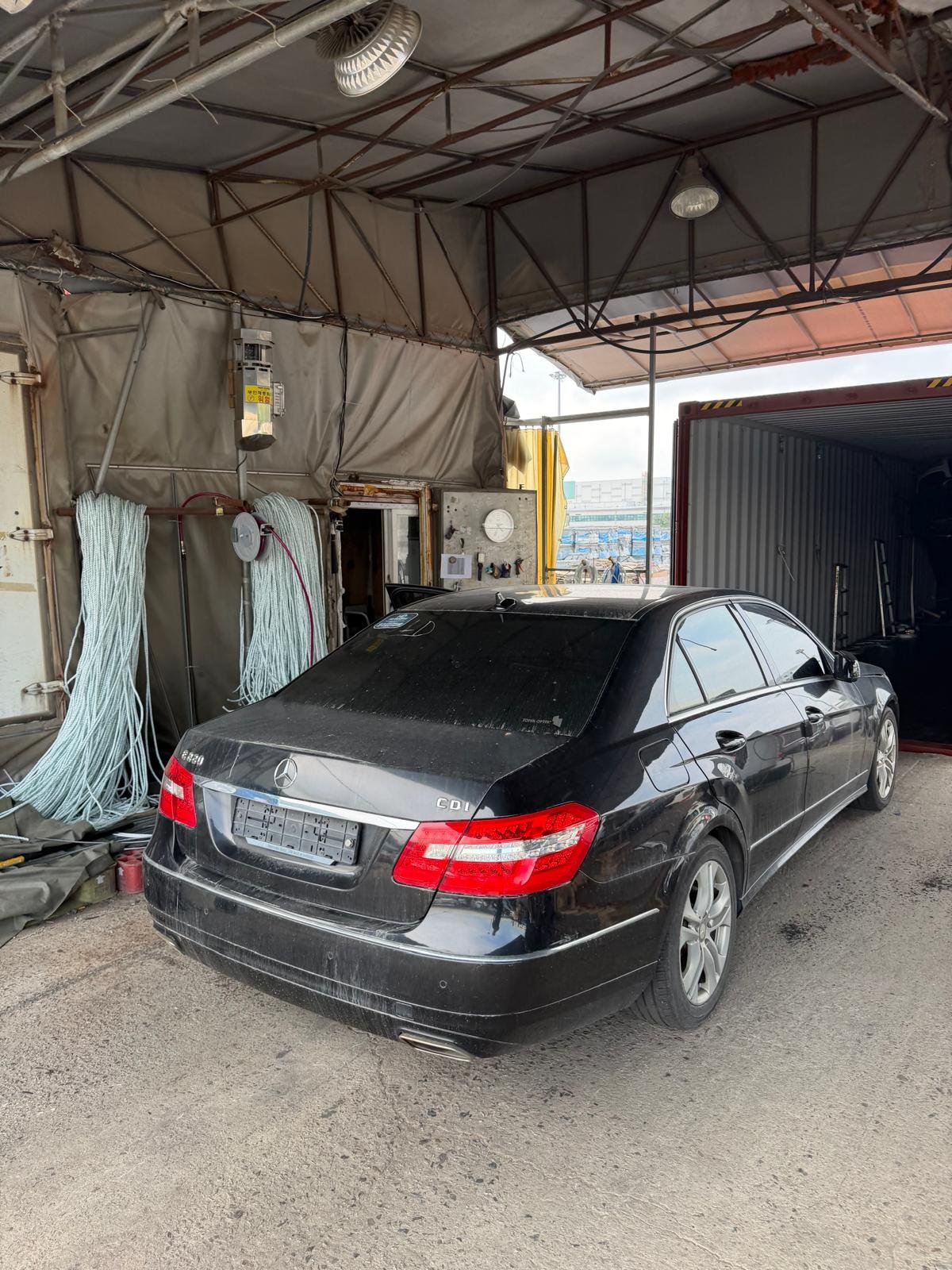 Mercedes-Benz E220 CDI (W212) 2012 - black — Korean used car export by HD Trading (photo 3)