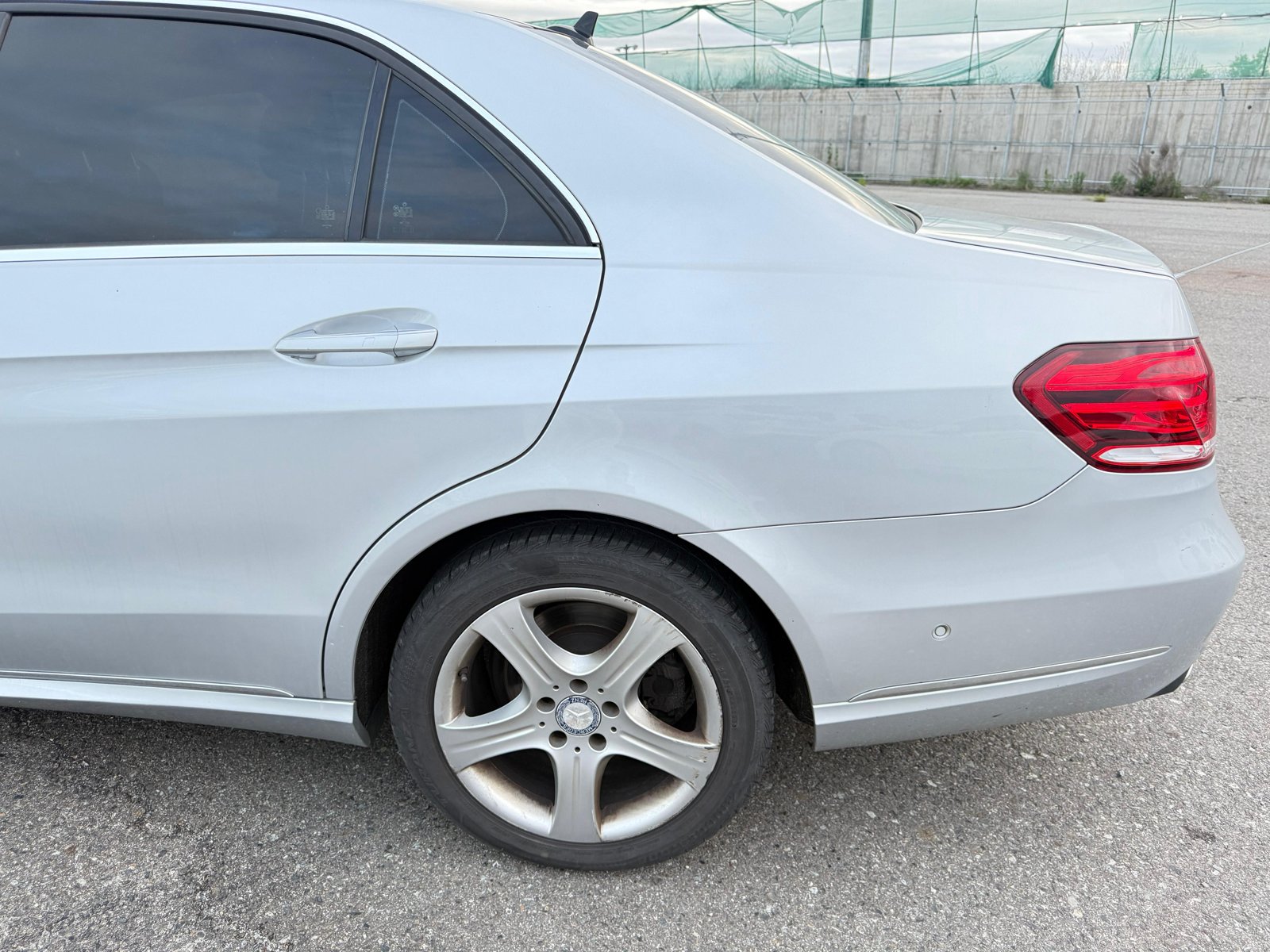 Mercedes-Benz E250 CDI 4MATIC 2014 - Silver — Korean used car export by HD Trading (photo 15)