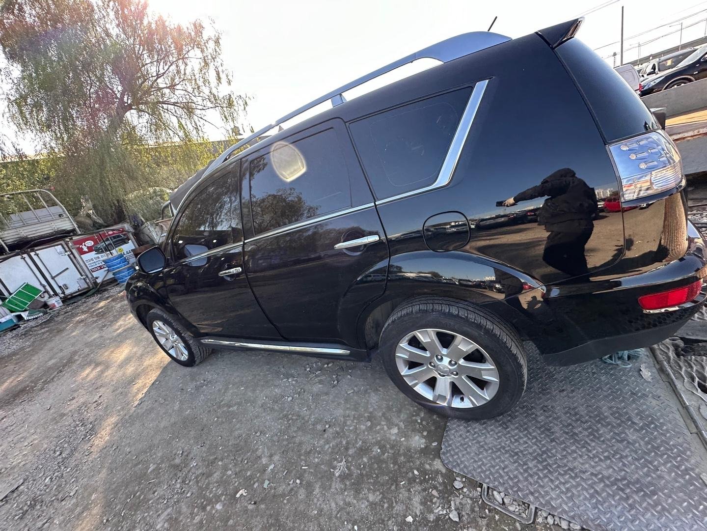 Mitsubishi Outlander 2010 - black — Korean used car export by HD Trading (photo 2)