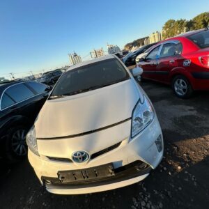 Toyota Prius 2014 - white — Korean used car export by HD Trading (photo 1)