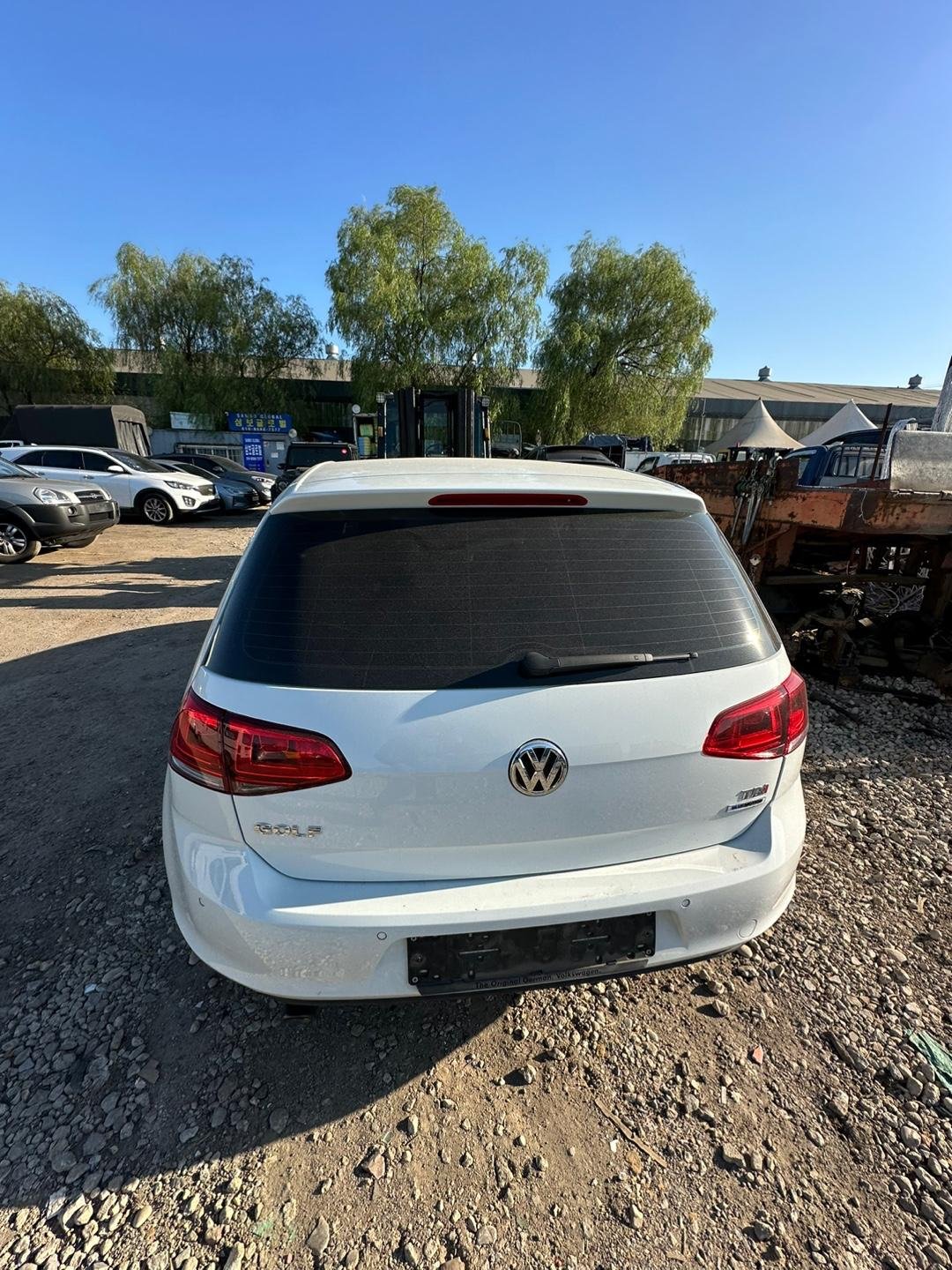 Volkswagen Golf 1.6 TDI BlueMotion 2014 - white — Korean used car export by HD Trading (photo 3)