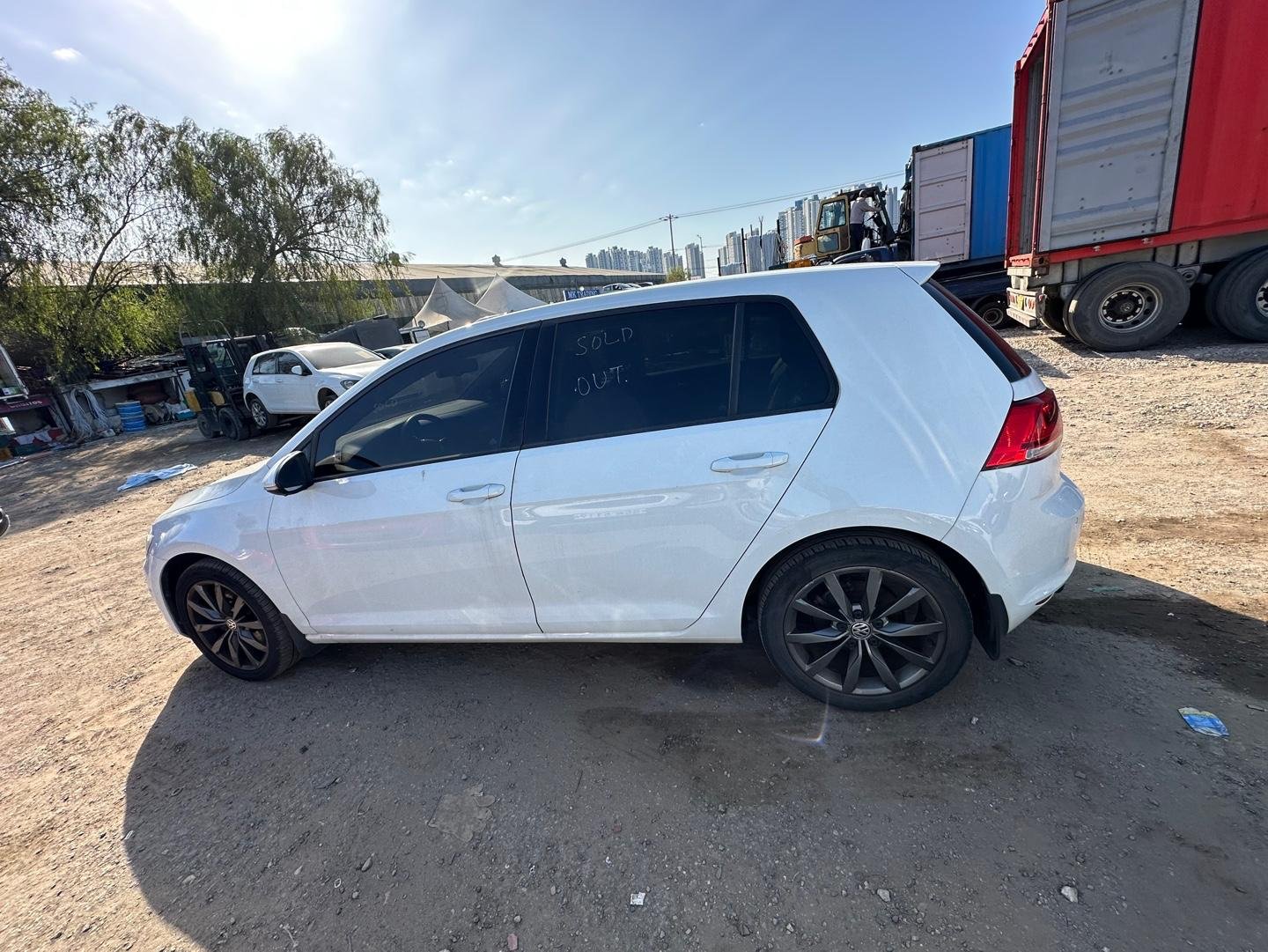 Volkswagen Golf 1.6 TDI BlueMotion (Mk7) 2014 - white — Korean used car export by HD Trading (photo 3)
