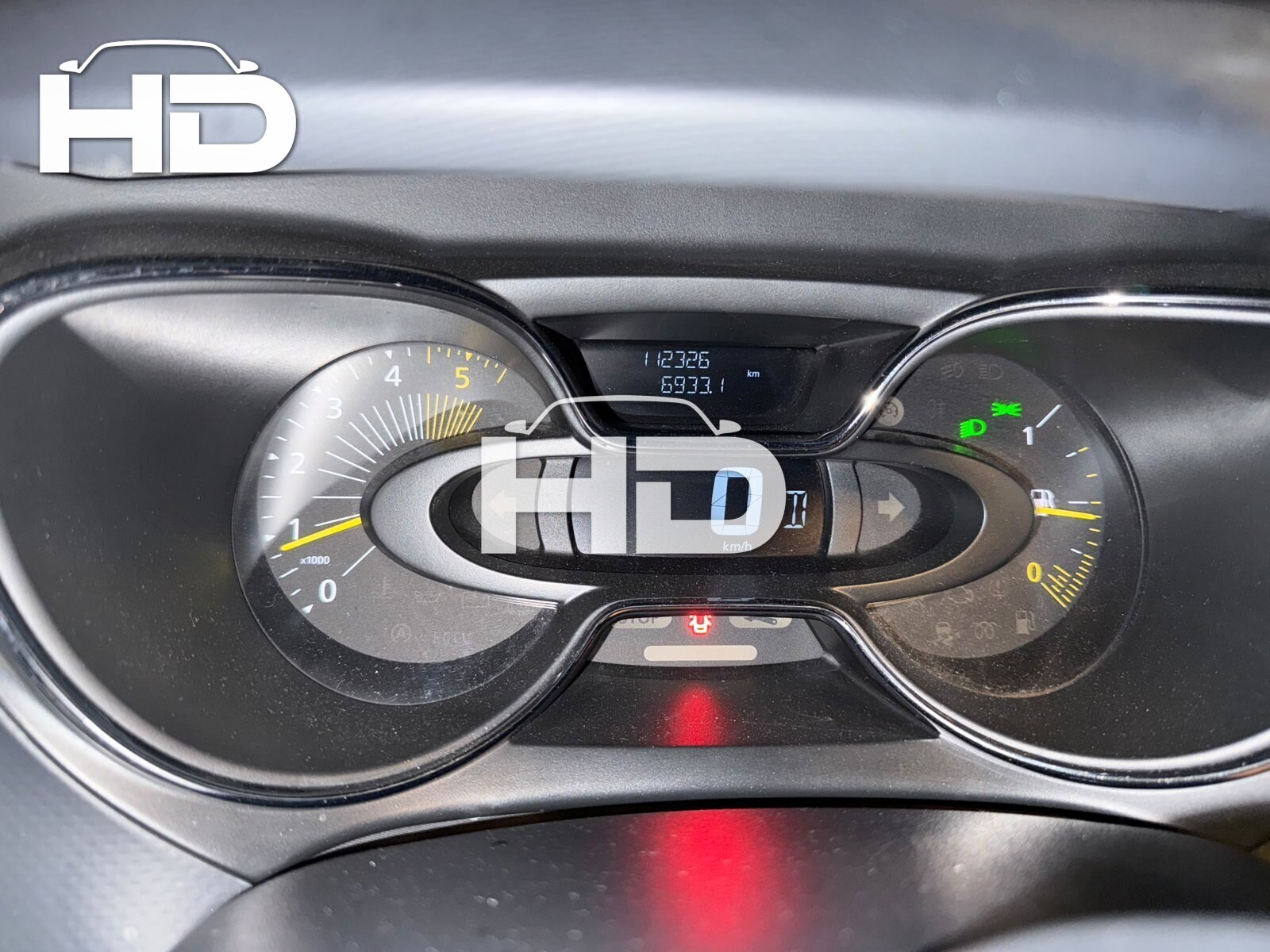 Renault Samsung QM3 2015 - Orange — Korean used car export by HD Trading (photo 31)